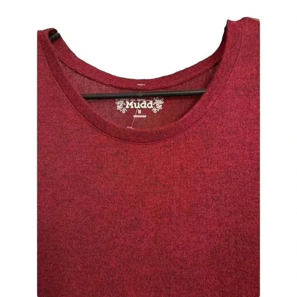 MUDD SIZE MEDIUM BURGUNDY LIGHT SWEATER - Picture 2 of 3